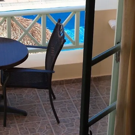 Kalya 3* Kamari (Santorini)