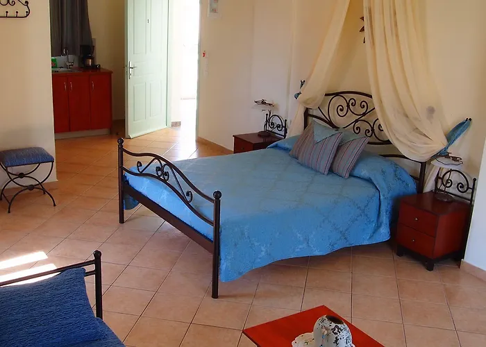 Kalya Bed & Breakfast Kamári