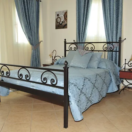 Oda ve Kahvaltı Kalya 4*